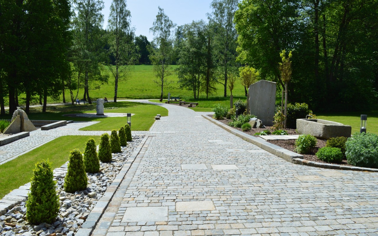 Bild Klinikpark - Ausgang Fitnessraum